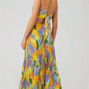ASTR The Label - Multicolor Pleated Midi Dress - SIZE MEDIUM
